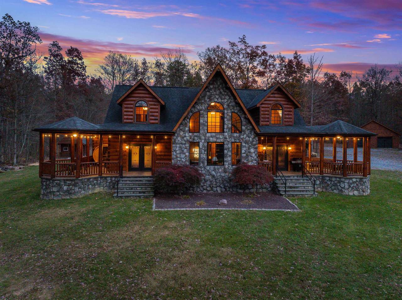 4851 Arrowpoint Dr - Photo 1