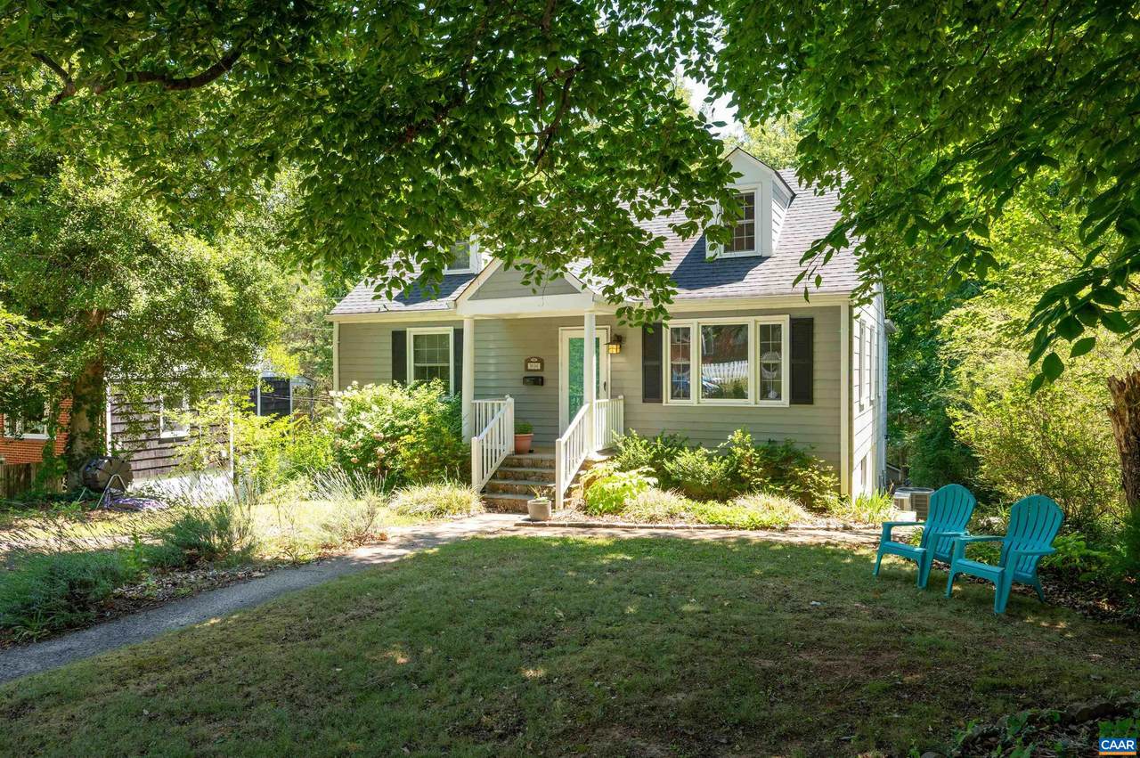 1614 Rose Hill Dr - Photo 1