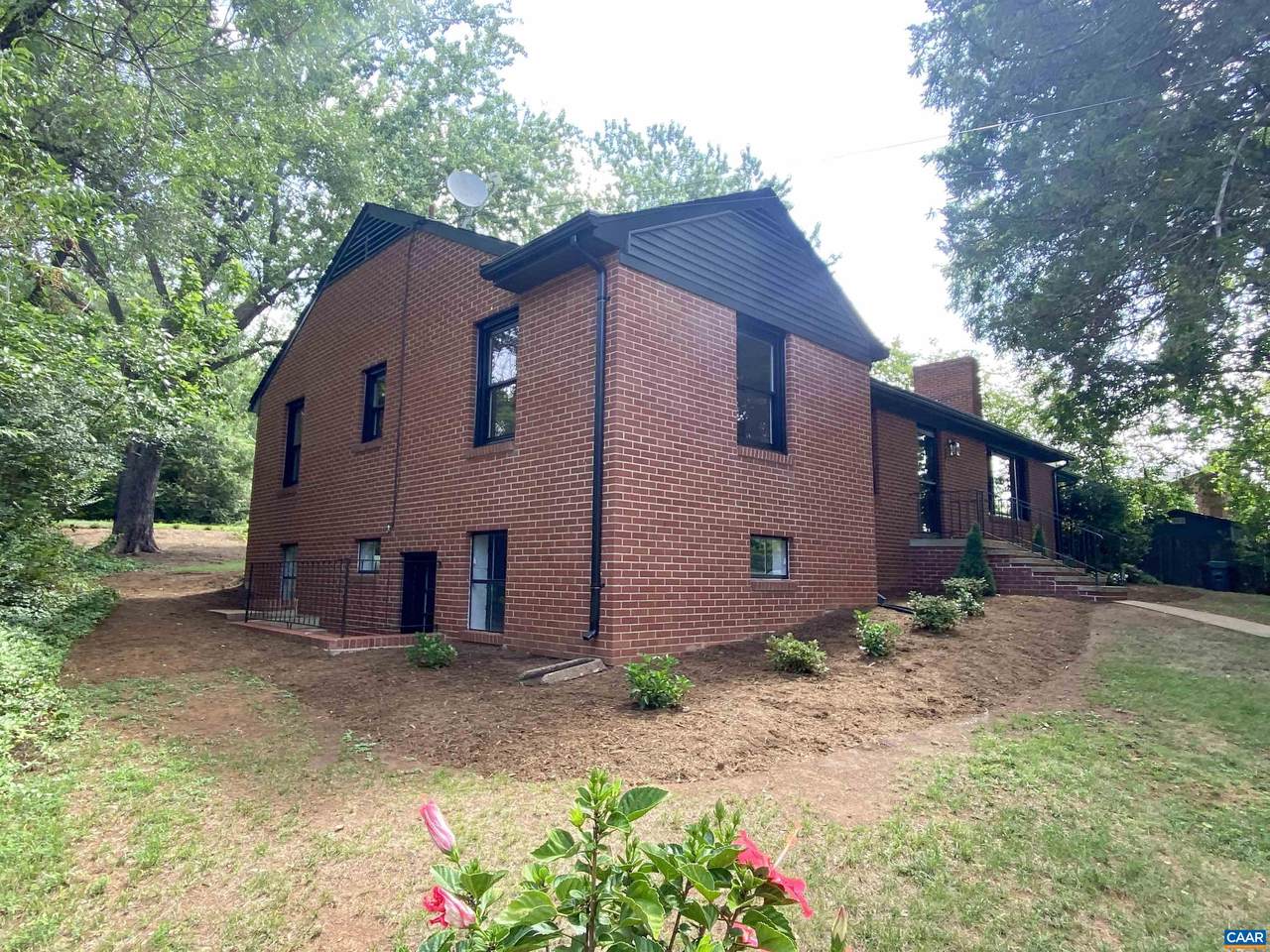 https://bt-photos.global.ssl.fastly.net/cville/1280_boomver_1_679334-2.jpg