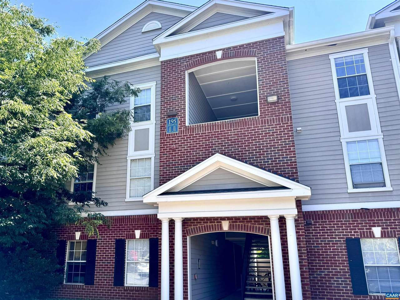 195 Yellowstone Dr - Photo 1