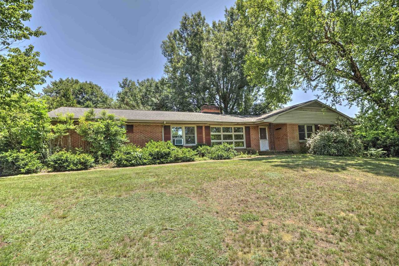 1667 Laurel Hill Rd - Photo 1