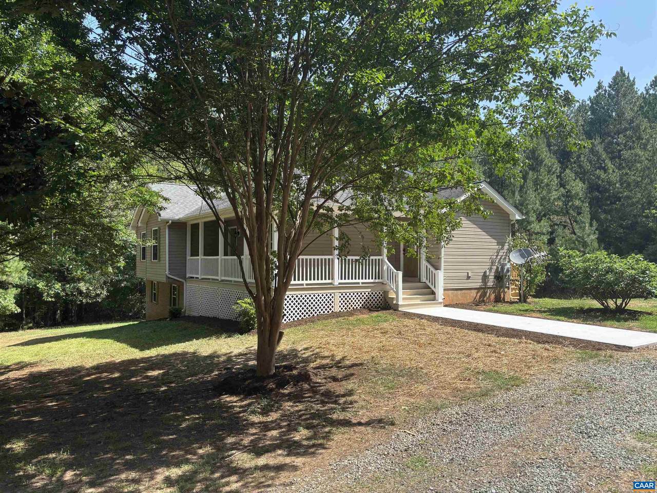 136 Beaver Pl - Photo 1