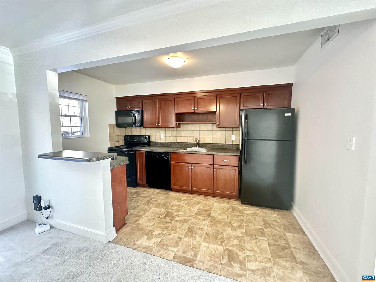 840 Fountain Ct - Photo 1