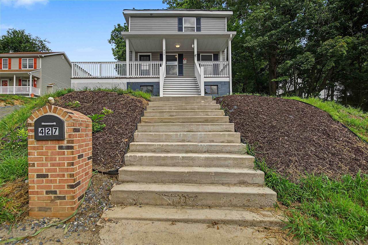427 Montgomery Ave - Photo 1