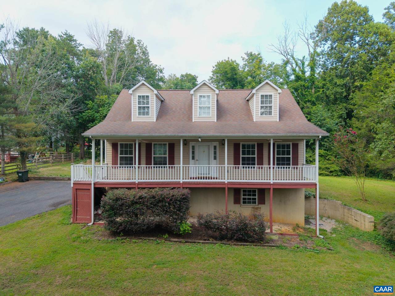 497 Sunset Dr - Photo 1