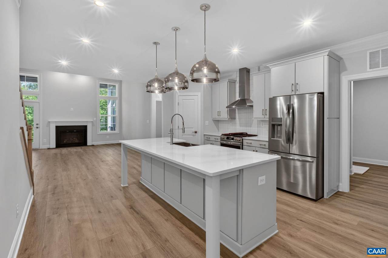 1392 Marcella St - Photo 1