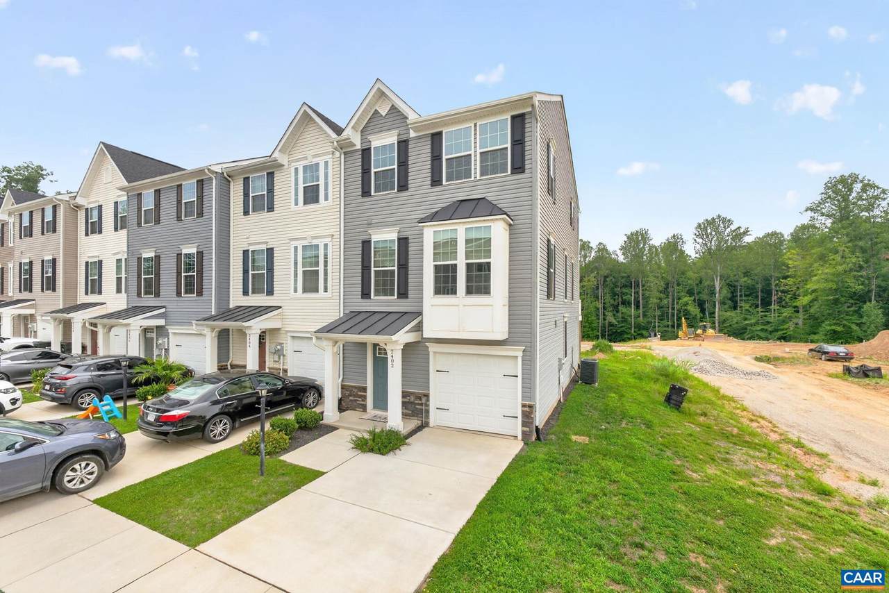 2402 Crescent Dr - Photo 1