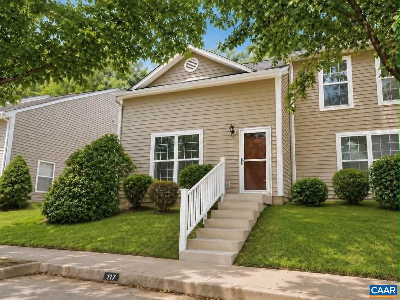 117 Waterbury Ct - Photo 1