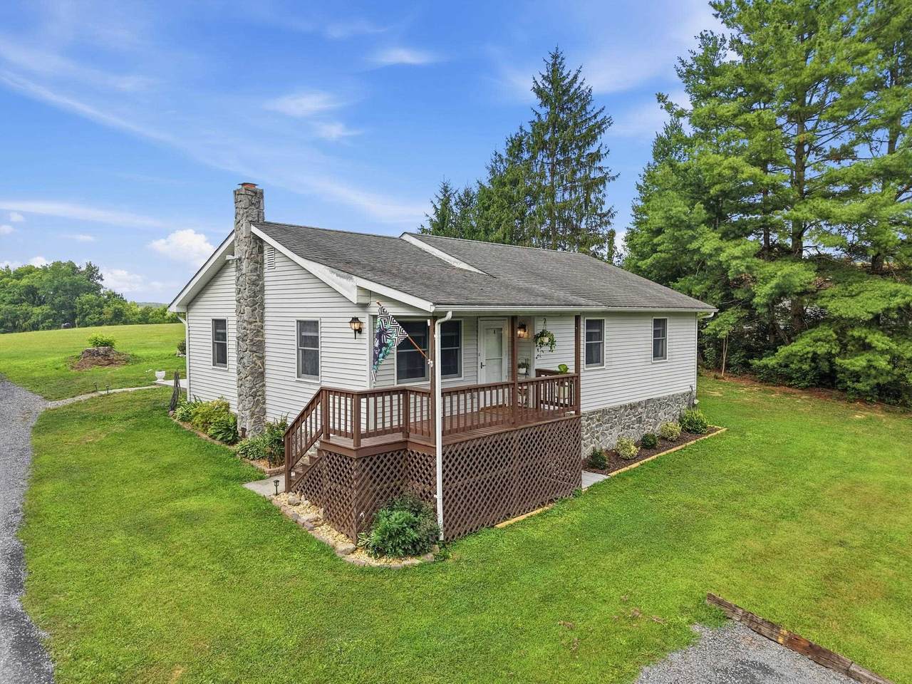 2756 Ridge Hollow Rd - Photo 1