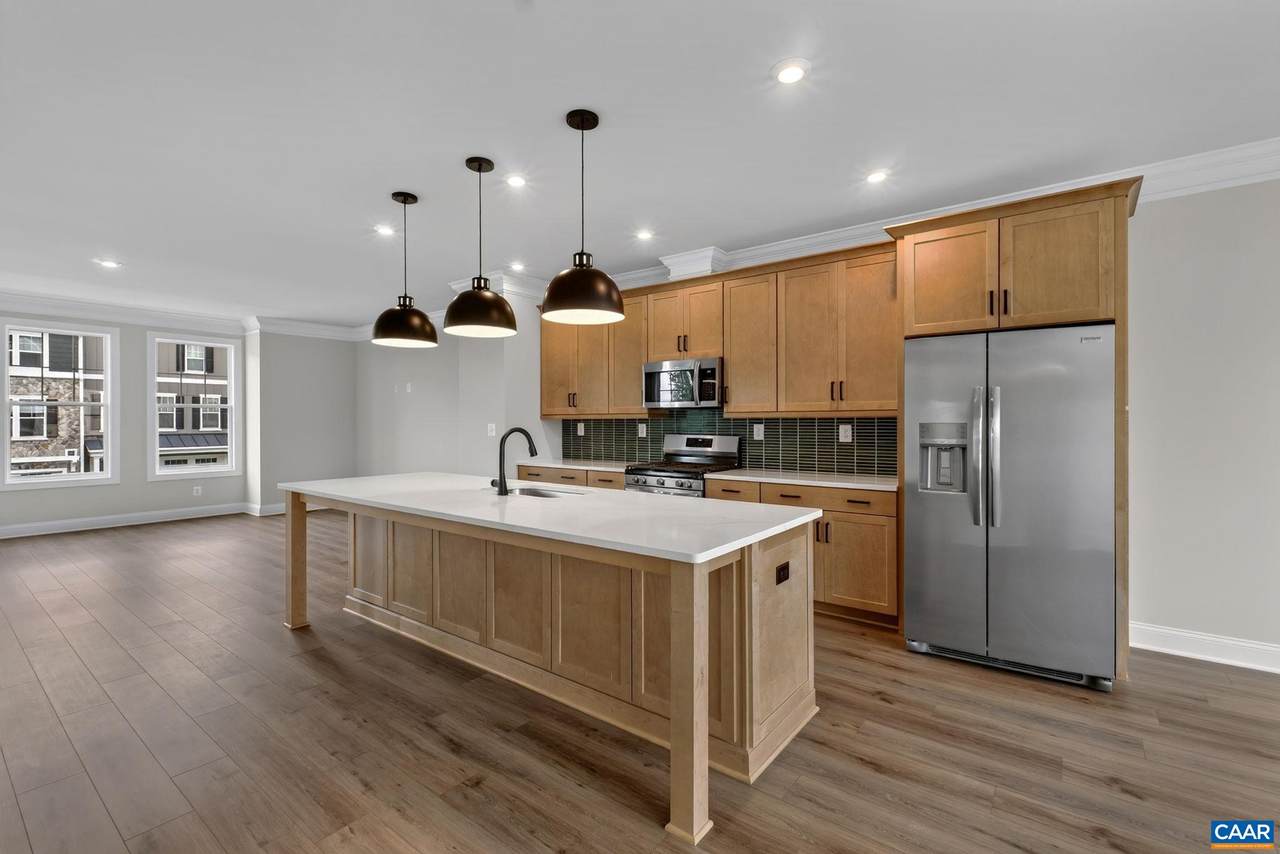 4022 Talen Ln - Photo 1