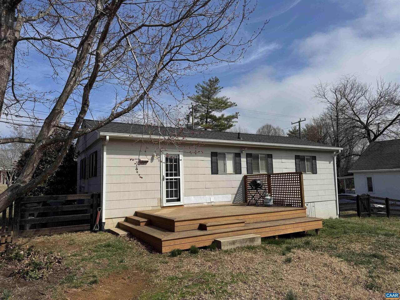 402 Harris Rd - Photo 1