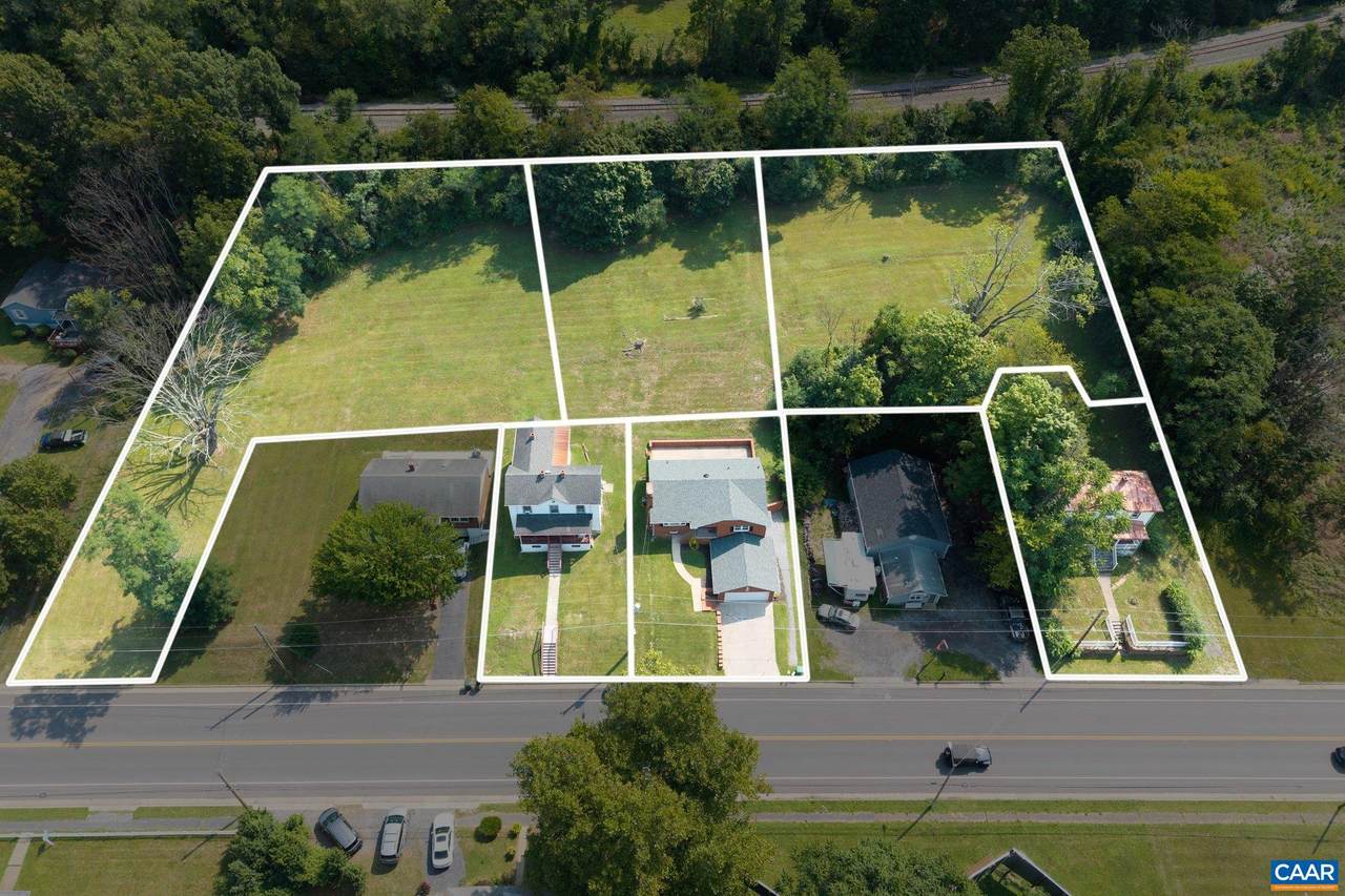 1325 Main St - Photo 1