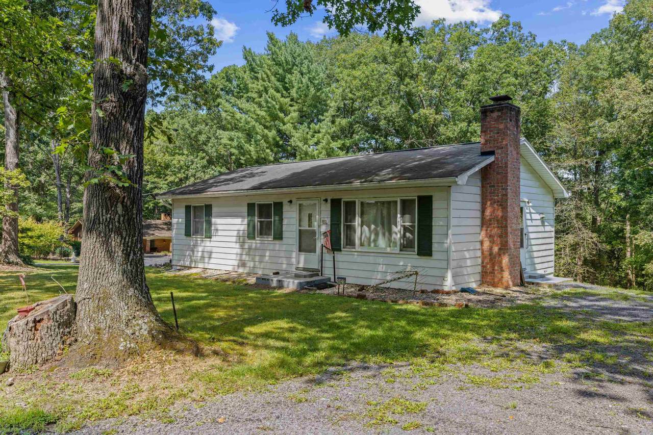 5023 Smith Creek Rd - Photo 1