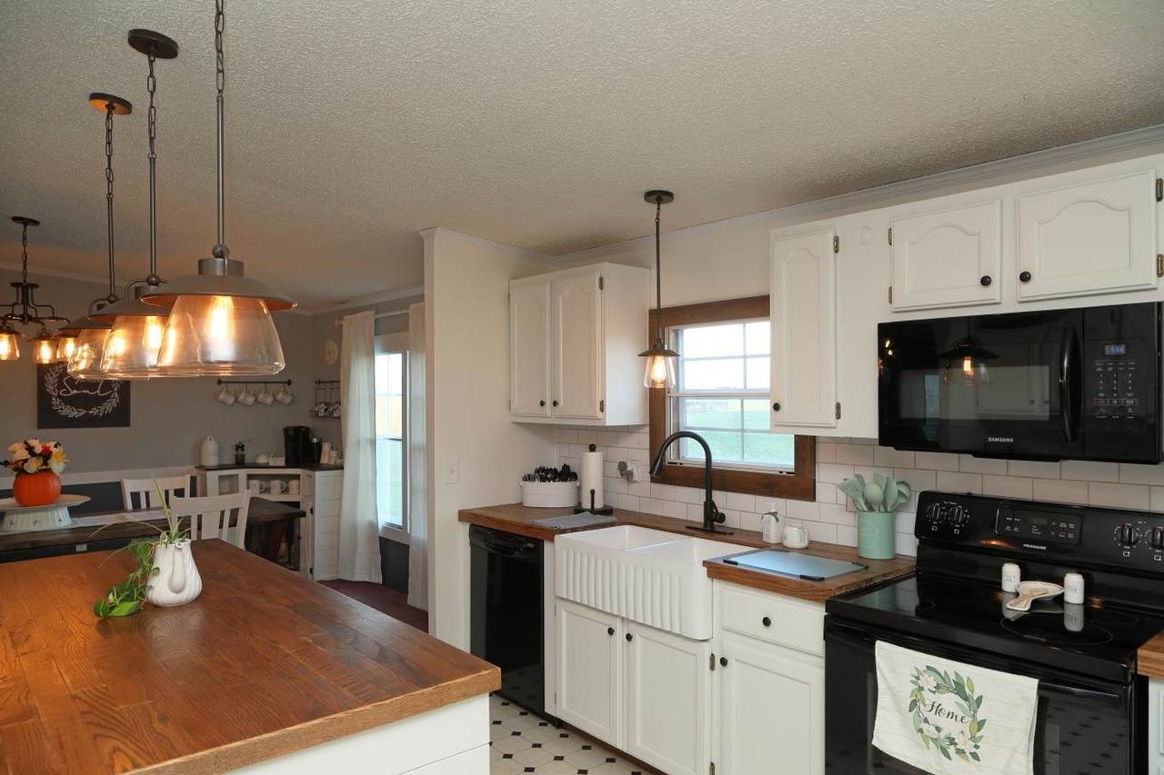 255 Saint James Rd - Photo 1