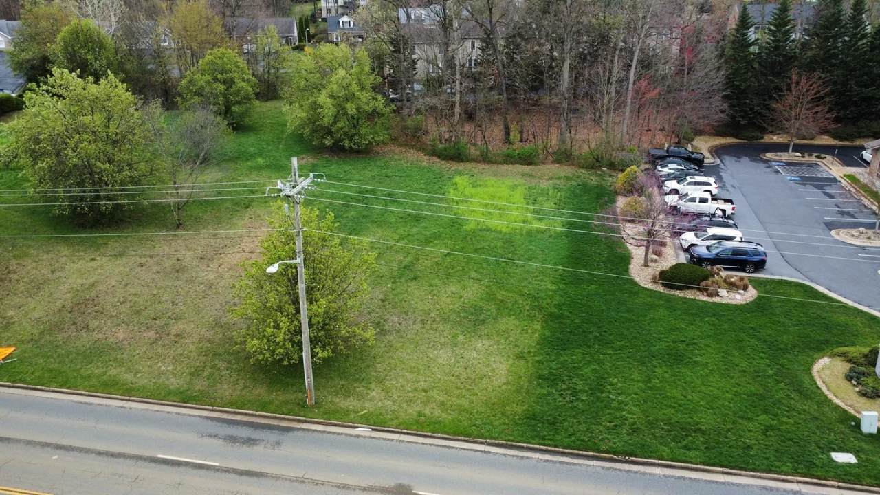 2585 Evelyn Byrd Ave - Photo 1
