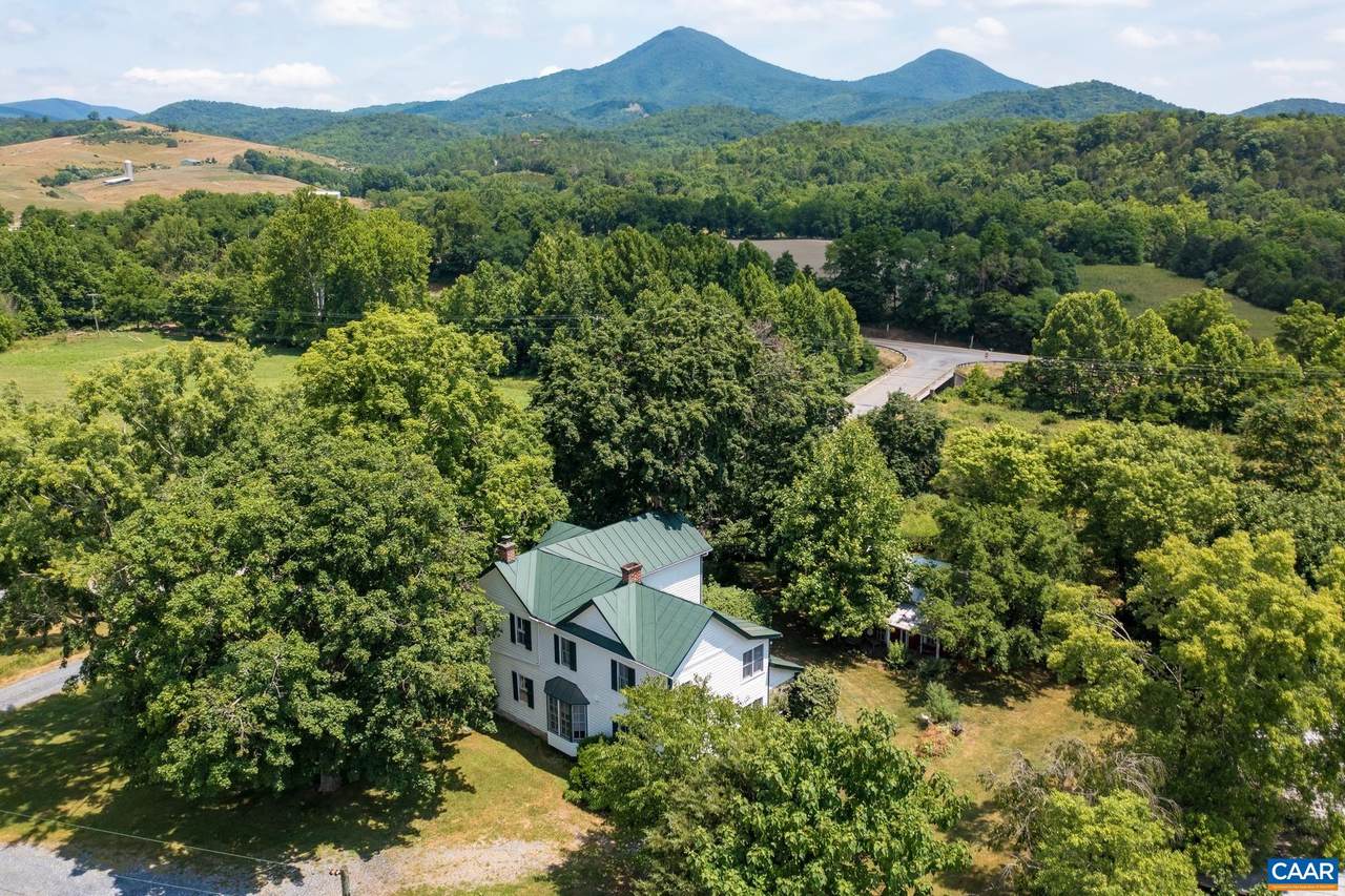 3267 Turnpike Rd - Photo 1
