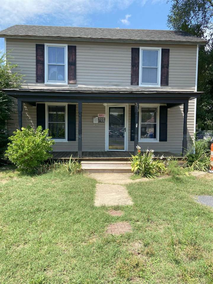373 Magnolia Ave - Photo 1