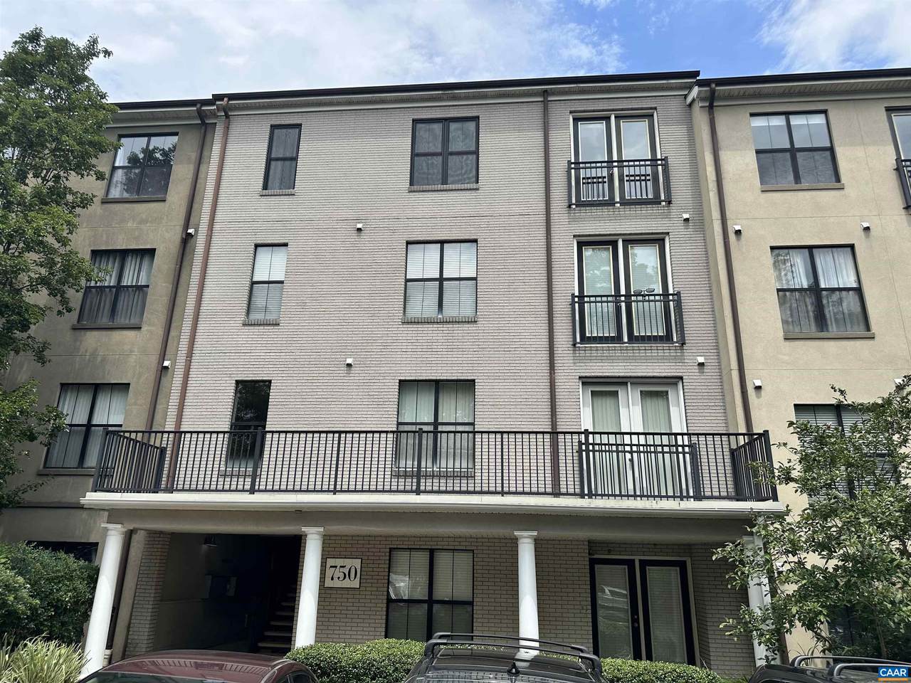 750 Walker Sq - Photo 1