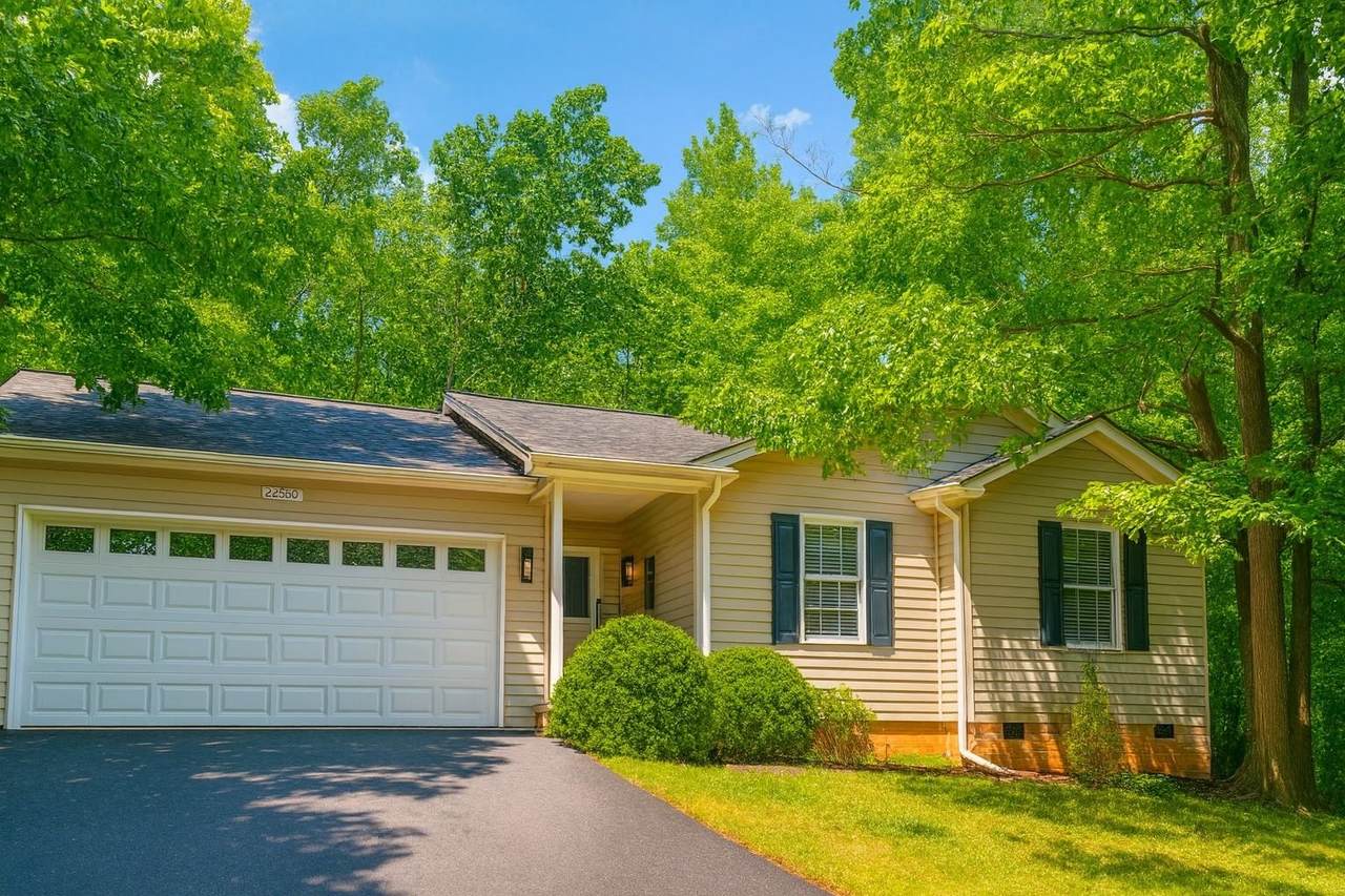 2395 Hopkins Dr - Photo 1