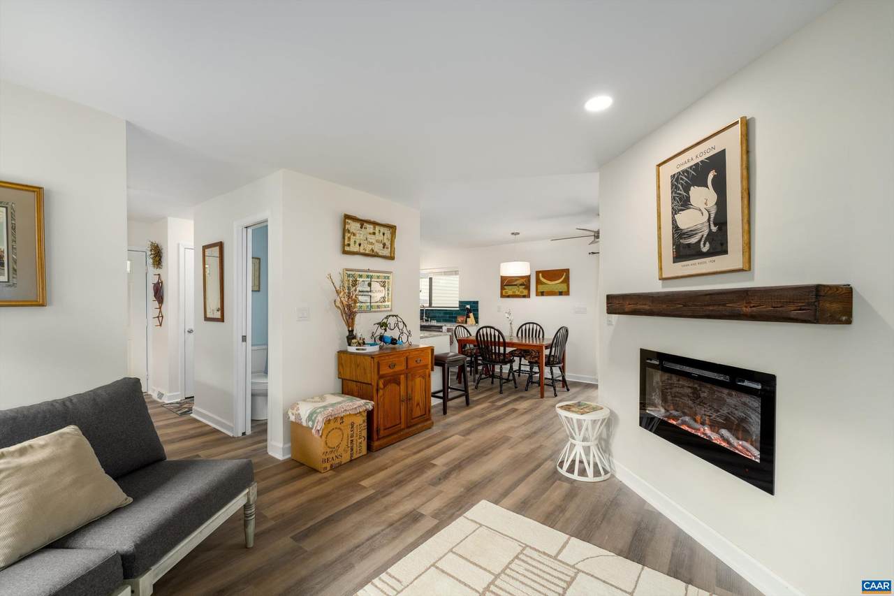 1236 Chatham Rdg - Photo 1