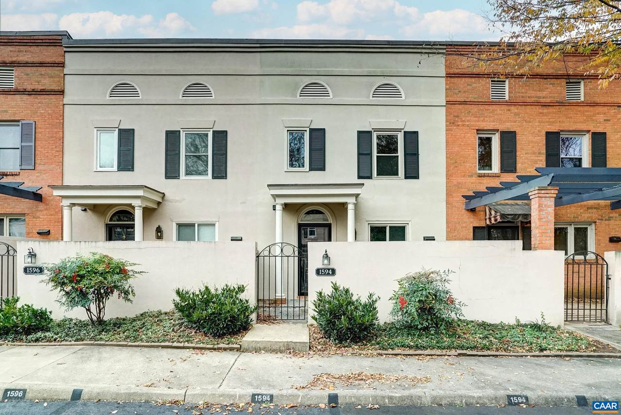 1594 Garden Ct - Photo 1