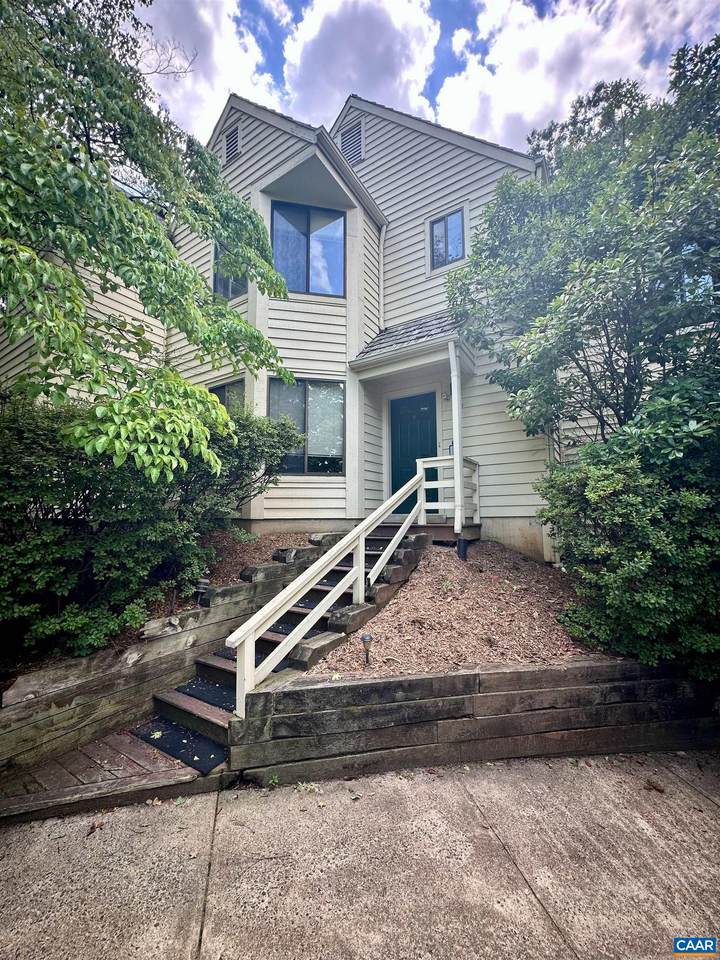 1209 Chatham Rdg - Photo 1