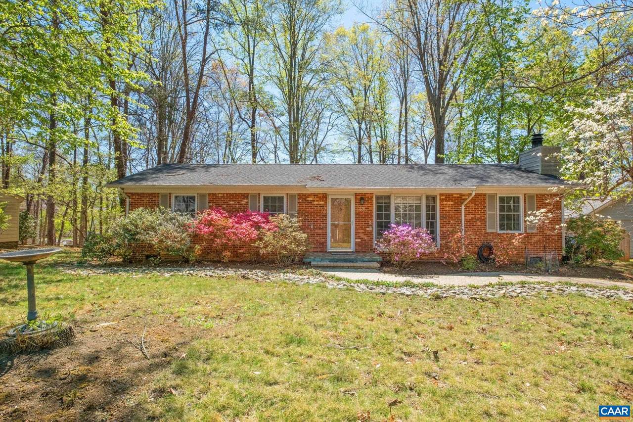 1635 Poes Ln - Photo 1