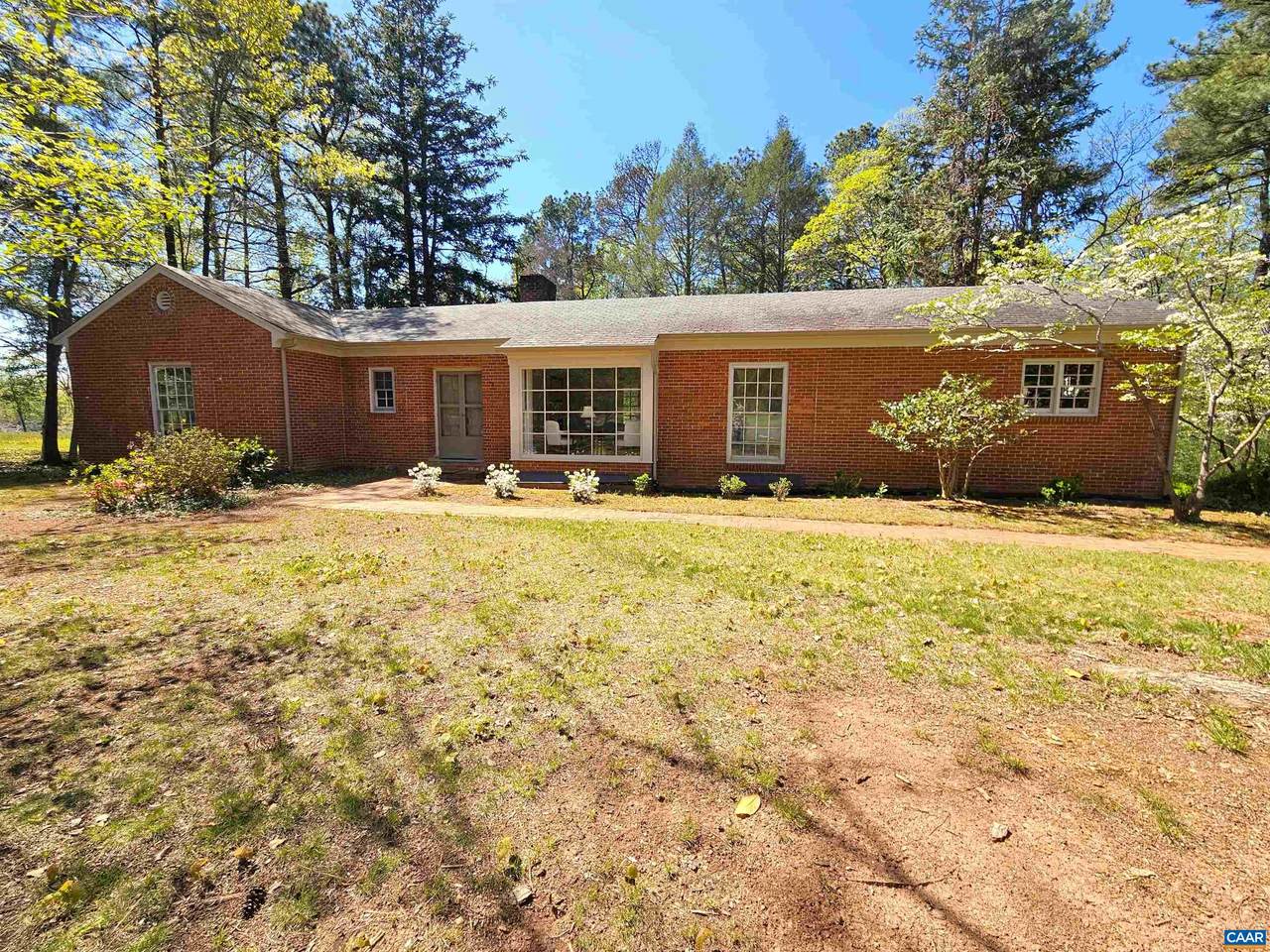 3271 Rosney Rd - Photo 1