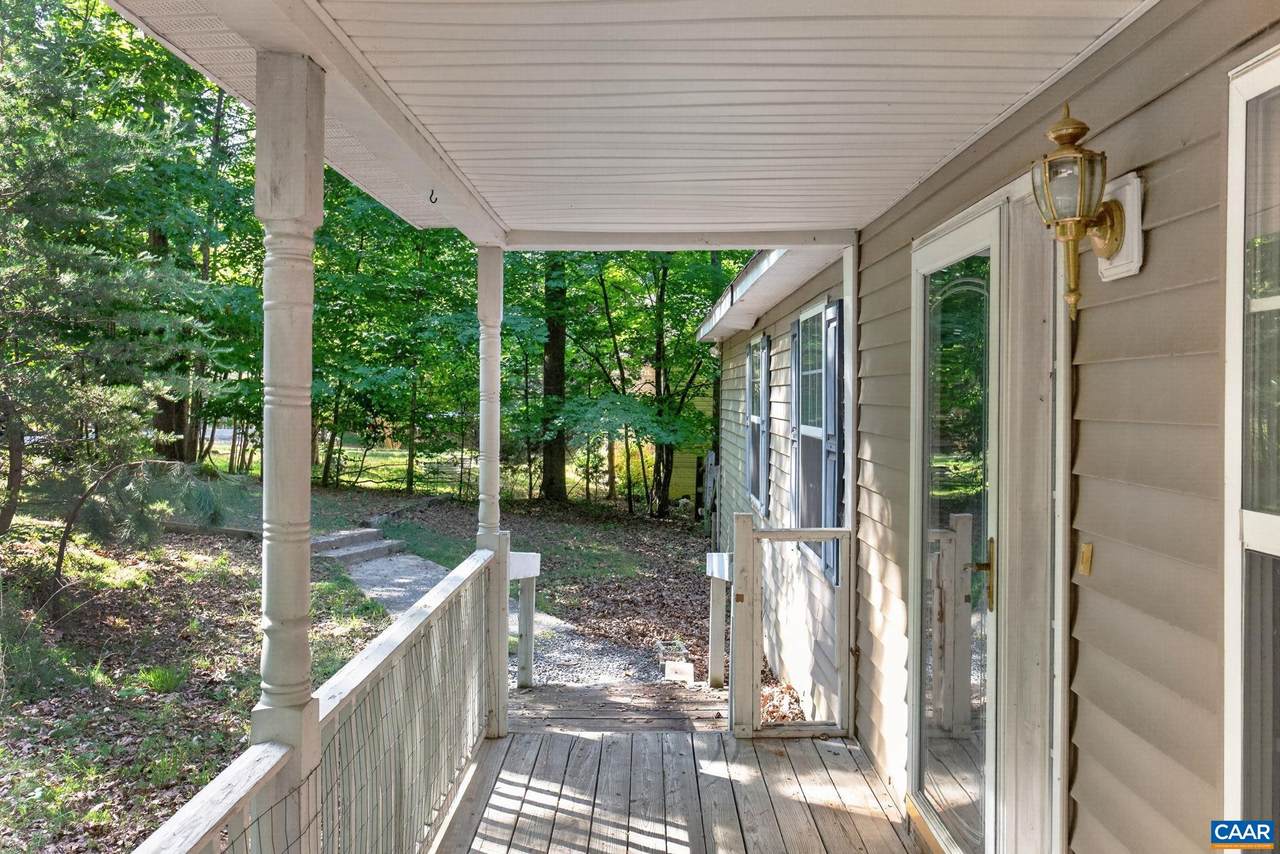 738 Jefferson Dr - Photo 1