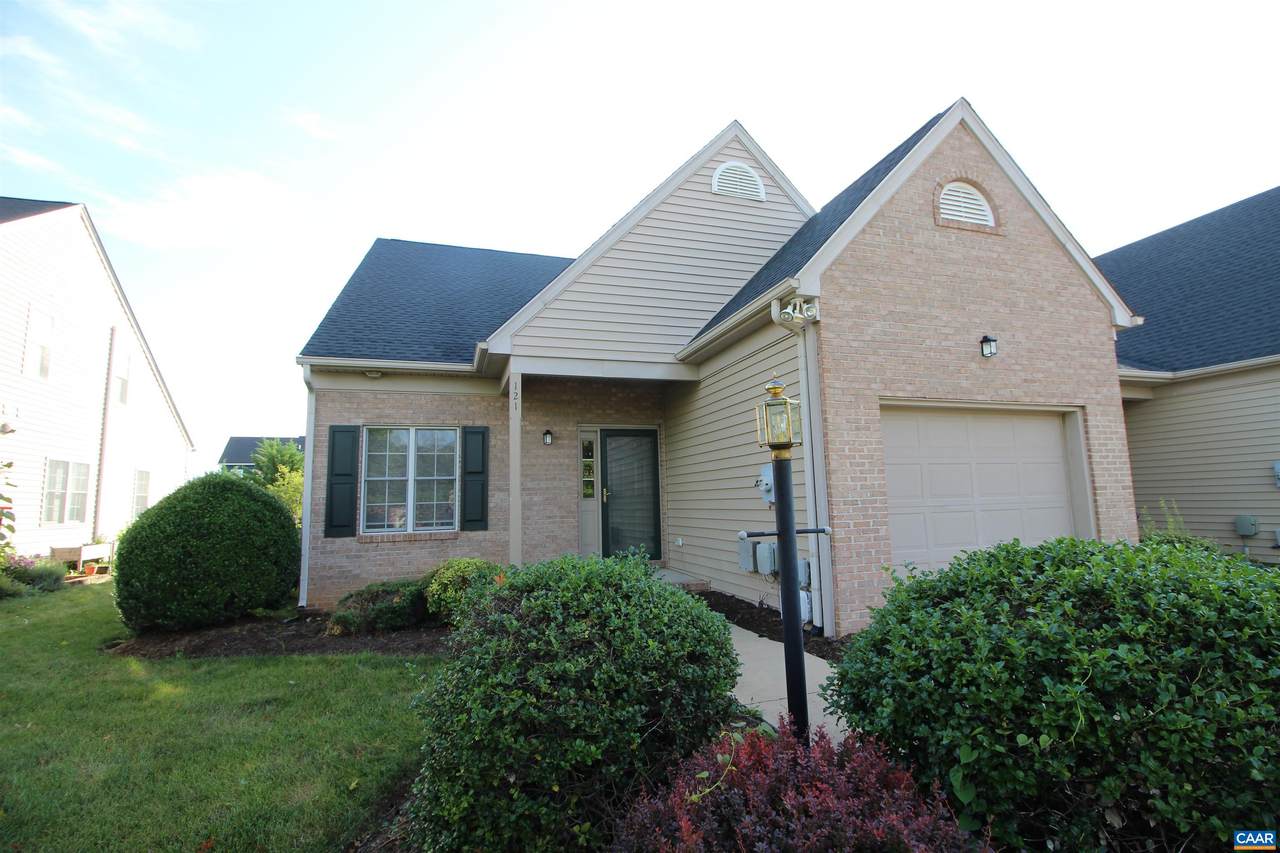 121 Bryant Dr - Photo 1
