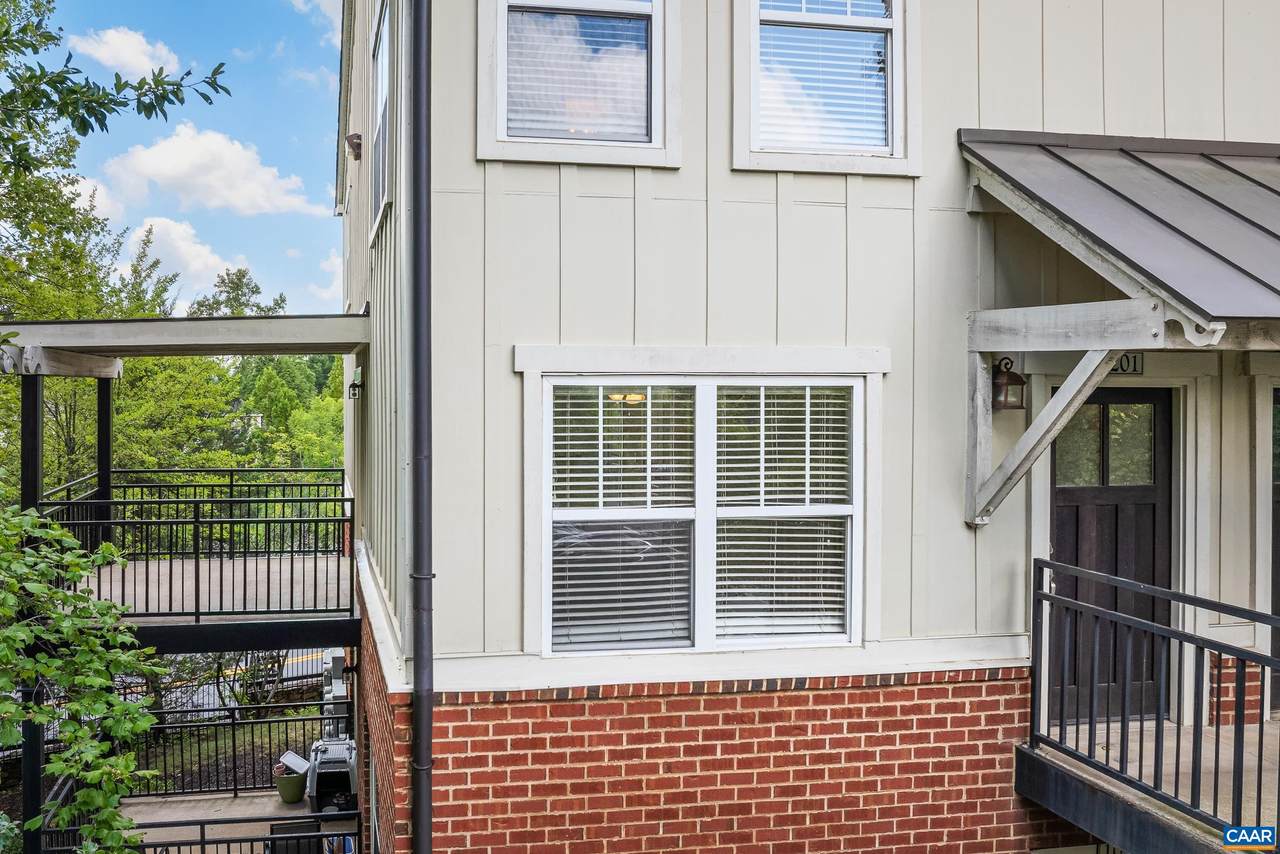 1855 Candlewood Ct - Photo 1
