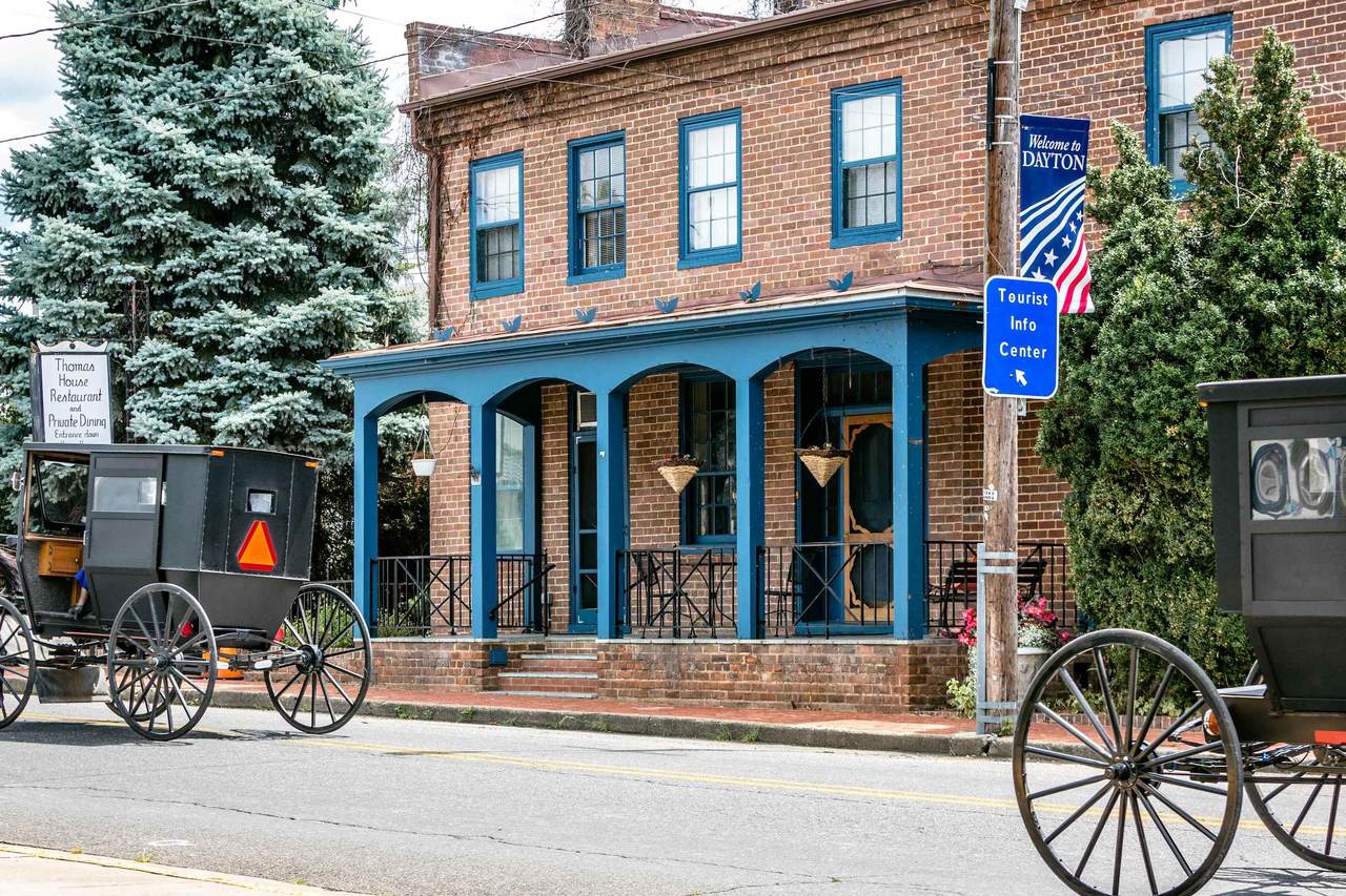 222 Main St - Photo 1