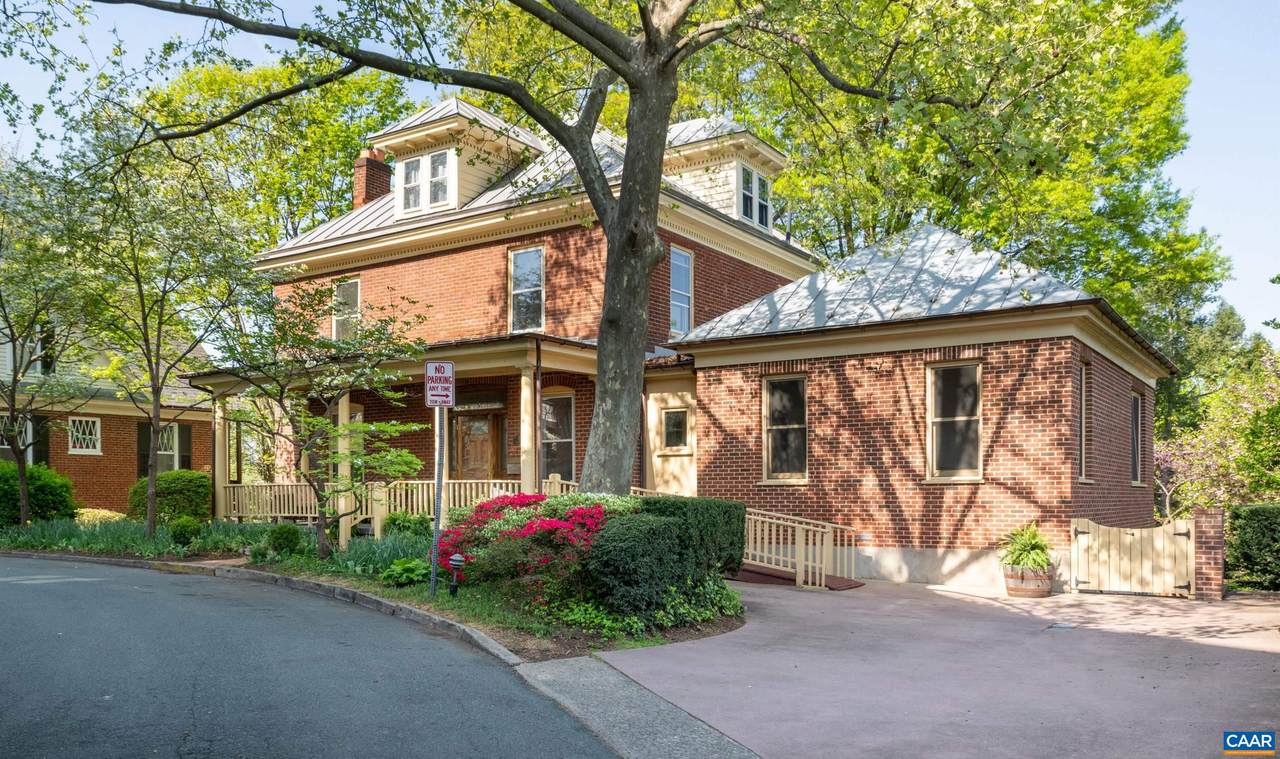 410 Altamont Cir - Photo 1