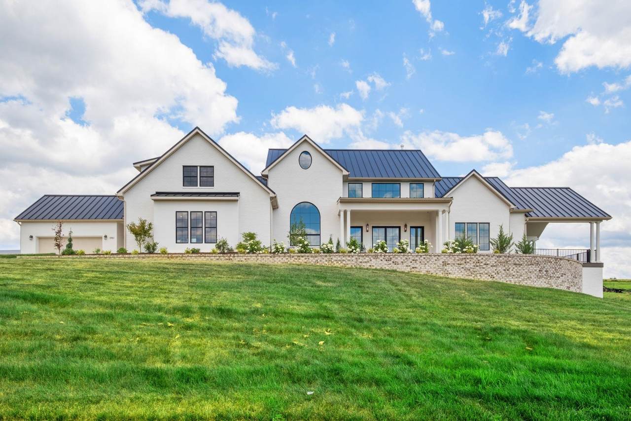 3961 Oak Ridge Rd - Photo 1