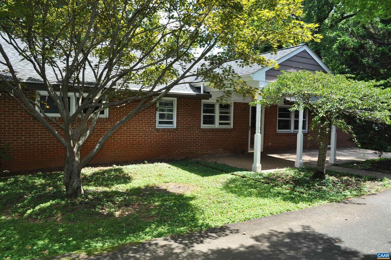 721 Lyons Ave - Photo 1
