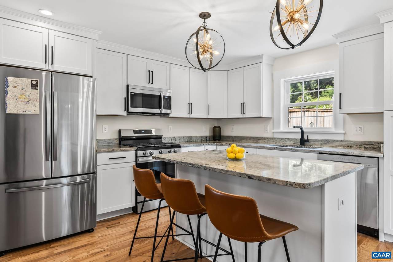 903 Charlton Ave - Photo 1