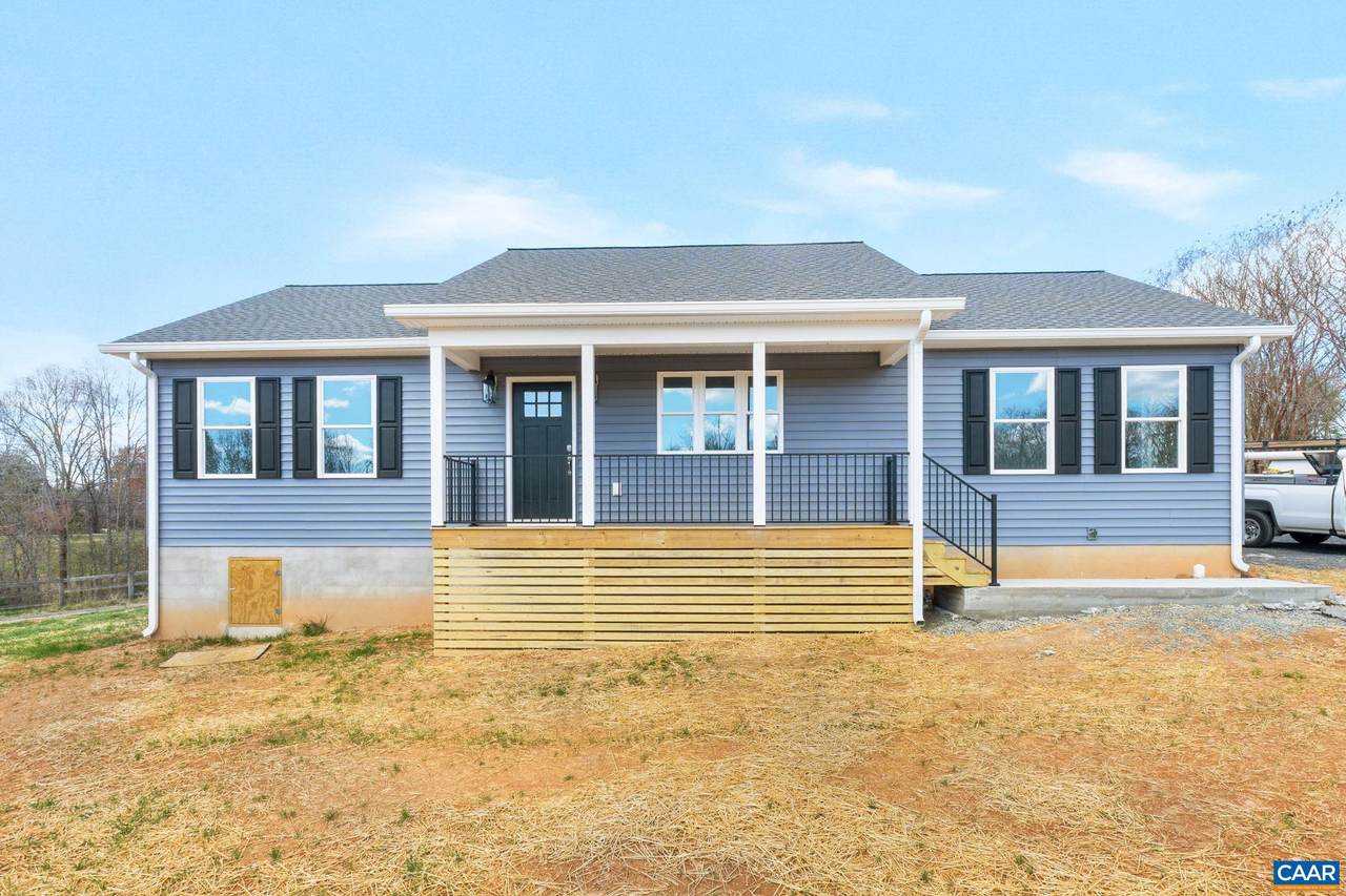 140 Dogwood Hts - Photo 1
