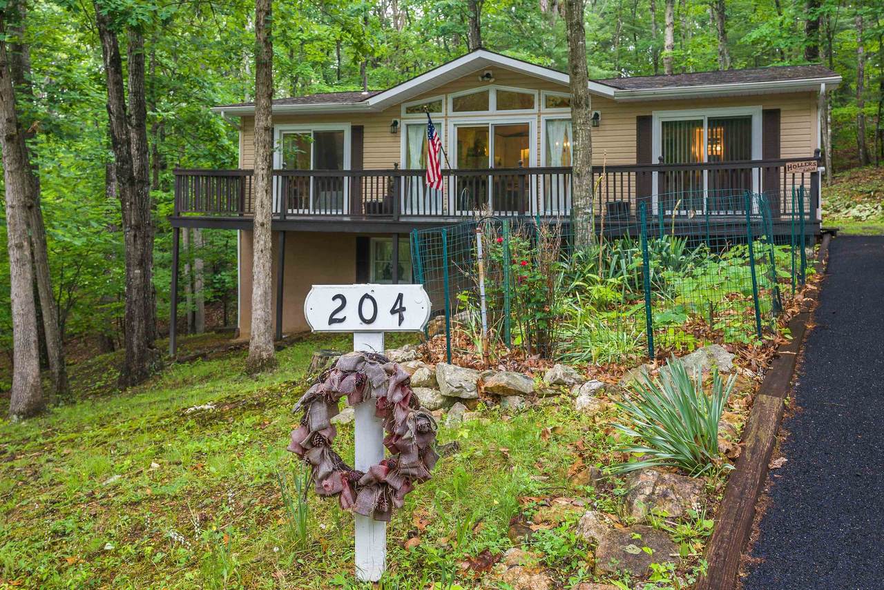 204 Spotswood Ln - Photo 1