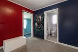 711 Eighth St - Photo 20