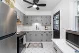 2418 Beverley St - Photo 15