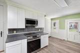 9400 Congress St - Photo 17