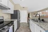 300 Riverbend Dr - Photo 2
