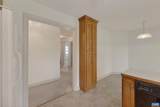 1064 Wintergreen Ln - Photo 14