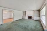 1064 Wintergreen Ln - Photo 5