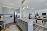 180 Windsor Dr - Photo 18