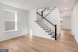 611 Clover Ln - Photo 3