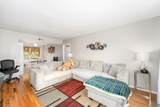 2517 Hydraulic Rd - Photo 2