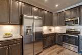 915 Salamander St - Photo 16