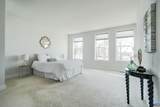 915 Salamander St - Photo 26