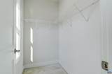 915 Salamander St - Photo 28